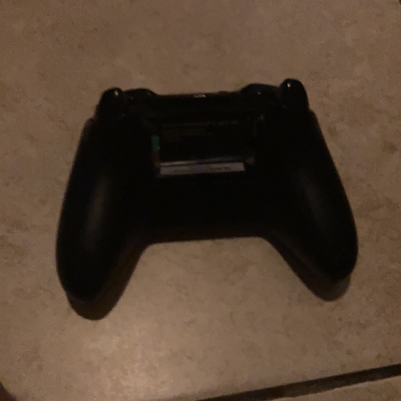 Controllers - Picture 2 of 6